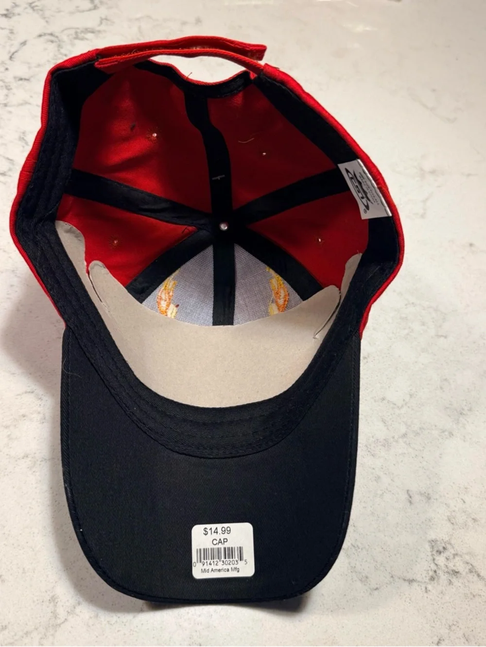 NWT-United States Marines Officially Licensed Flame Emblem Hat Black/Red